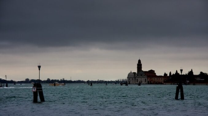 uploaded-image-ehliyet-ve-trafik-sigortalarinin-incelenmesi-1697900171336